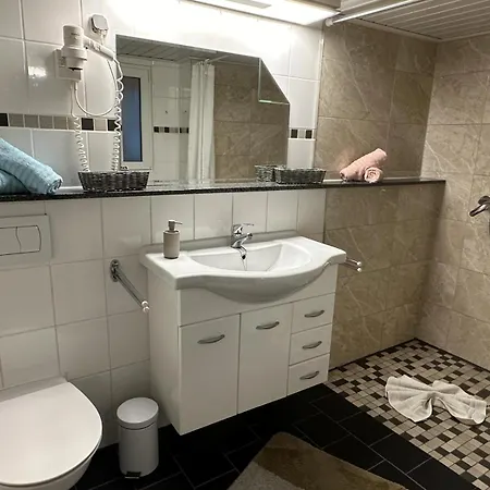 Apartment Christels 1 In Mit Sonnenterrasse Und Grill