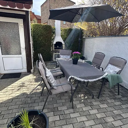Christels 1 In Mit Sonnenterrasse Und Grill *