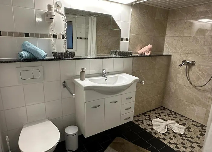 アパート Christels 1 In Mit Sonnenterrasse Und Grill